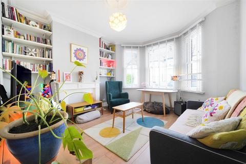 Ambleside Road, Willesden Junction... 2 bed flat for sale