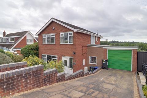 Queen Margarets Road, Market Drayton TF9 3 bed detached house for sale