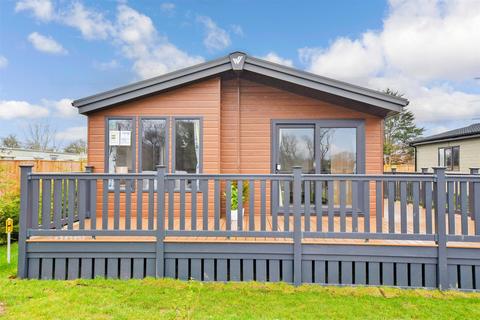 Broad Road, Hambrook, Chichester... 2 bed park home for sale