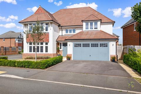 Lodge Park Drive, Evesham WR11 4 bed detached house for sale