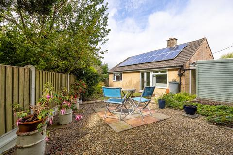 Fourways Close, Castle Cary... 2 bed detached bungalow for sale