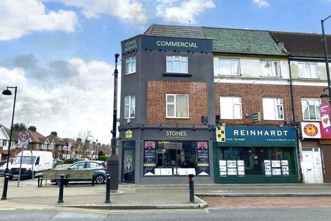 Coldharbour Lane, Hayes, Middlesex... 1 bed apartment for sale