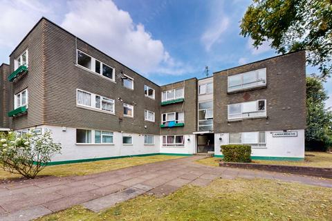 Uxbridge Road, Stanmore, HA7 2 bed apartment for sale