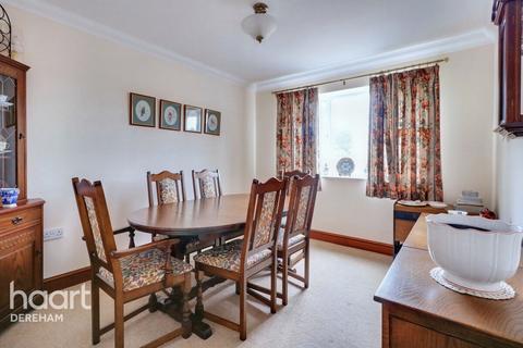 Honeysuckle Drive, Dereham 4 bed detached house for sale