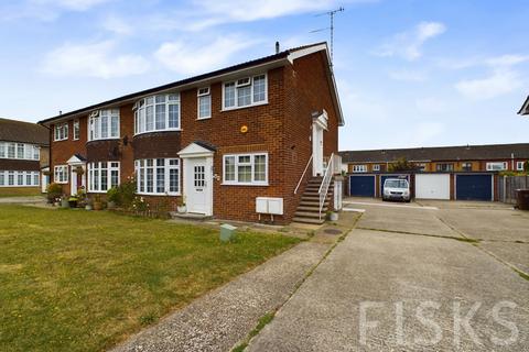 Muirway, Benfleet, SS7 2 bed maisonette for sale