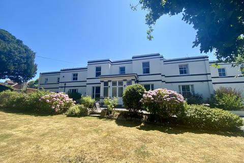 Millfield Avenue, East Cowes 2 bed flat for sale