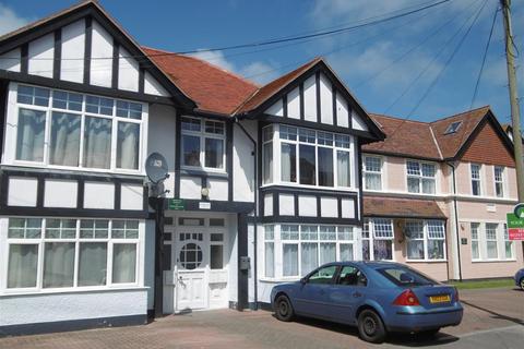 Stocker Road, Bognor Regis 2 bed apartment for sale