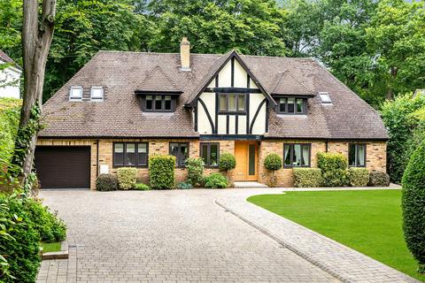 Bishops Road, Tewin, Welwyn 4 bed detached house for sale
