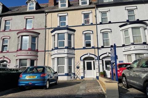 Deganwy Avenue, Llandudno 1 bed flat for sale