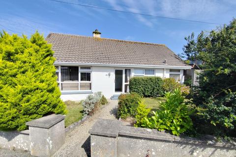 Chylan Crescent, Newquay TR7 3 bed bungalow for sale
