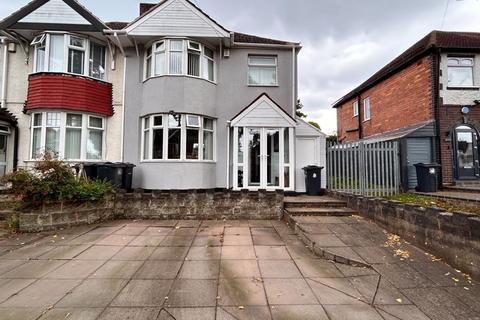 Warren Hill Road, Kingstanding... 3 bed semi