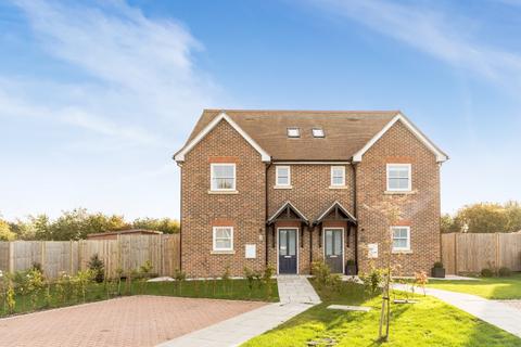 The Orchards, Ringmer, Lewes, East... 3 bed semi