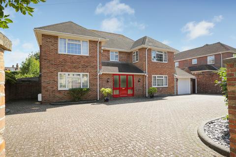 Godwyn Road, Folkestone, CT20 5 bed detached house for sale