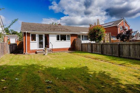 Meadow Gardens, Crediton, EX17 2 bed semi