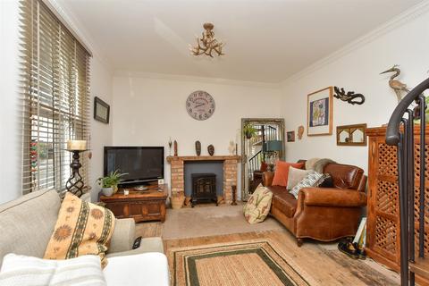 Marine Parade, Sheerness, Kent 2 bed detached house for sale