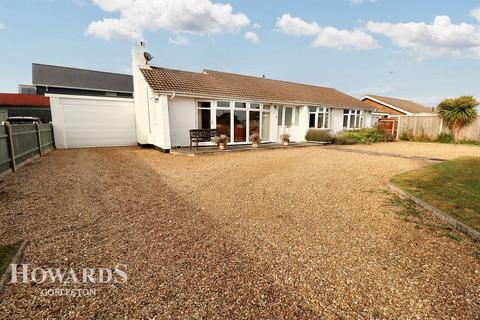 Cliff Lane, Gorleston 4 bed detached bungalow for sale