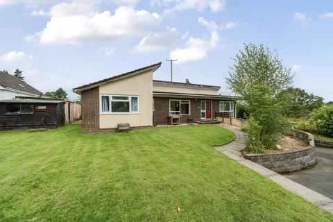 Llanyre,  Powys,  LD1 3 bed detached bungalow for sale