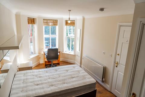 Schuster Road, Manchester M14 13 bed townhouse for sale