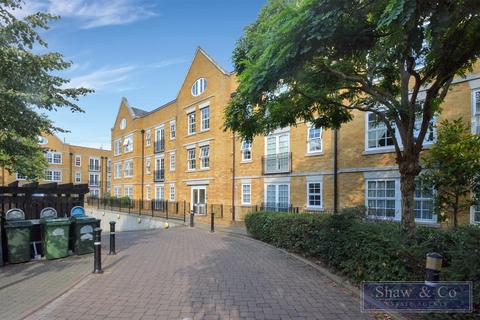 Twickenham Road, Isleworth TW7 2 bed flat for sale