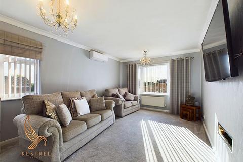 Askham Grove, Upton WF9 3 bed detached bungalow for sale