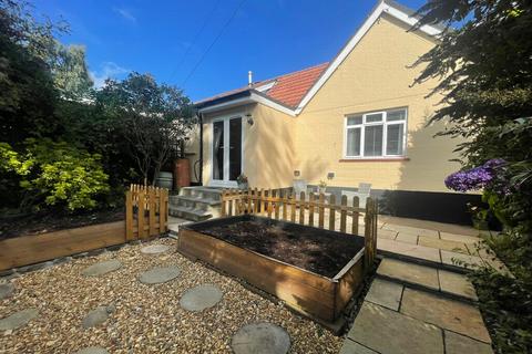 Highfield Close, Osbaston, NP25 1 bed bungalow for sale