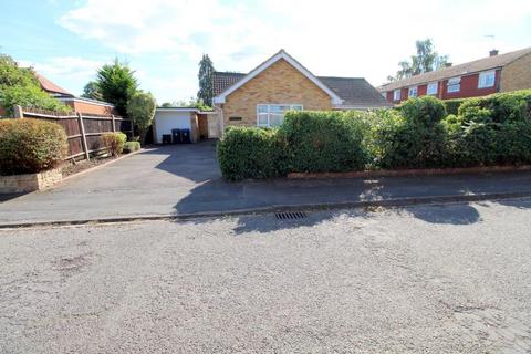 Norelands Drive, North Burnham 2 bed detached bungalow for sale