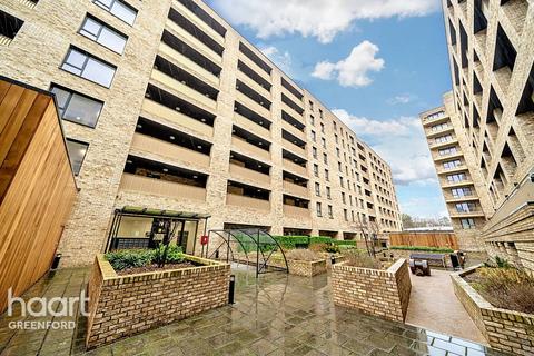 Corbert Gardens, London 2 bed apartment for sale