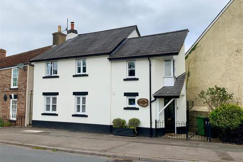 Church Square, Blakeney GL15 3 bed cottage for sale