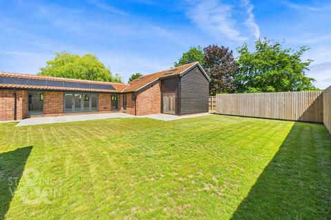 Mill Lane, Ilketshall St. Andrew... 3 bed barn conversion for sale