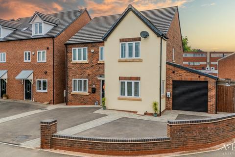 Swan Gardens, Kingsbury, Nr Tamworth... 4 bed detached house for sale