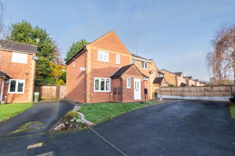 Green Park Road, Bromsgrove. B60 3 bed semi