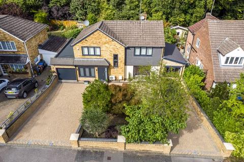 Bradgate, Cuffley EN6 4 bed detached house for sale