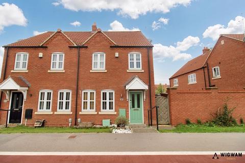 3 bedroom semi-detached house for sale