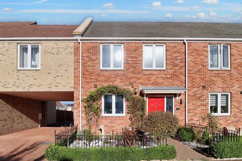 Sandpiper Way, King's Lynn, Norfolk... 2 bed semi