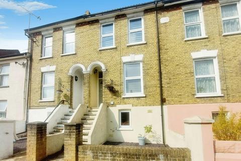 Gordon Road, Rochester ME2 2 bed terraced house for sale