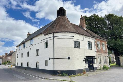 High Street, Heytesbury 4 bed semi