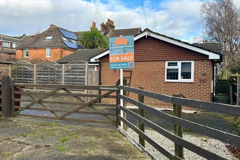 Blue Line Lane, Ashford, Kent 2 bed detached bungalow for sale