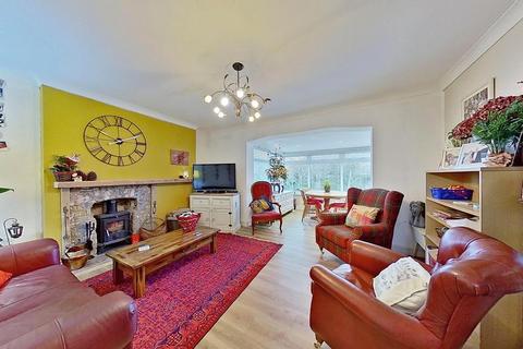 Glenbrook Close, Herne Bay, CT6 6PS 2 bed semi