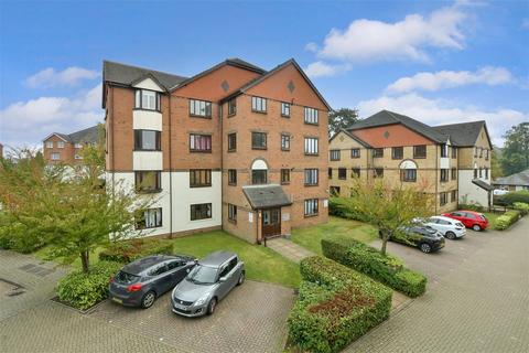 St. Anne's Mount, Redhill, Surrey 1 bed apartment for sale