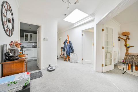Hanger Green, Hanger Hill, London, W5 3 bed flat for sale