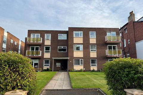 Park Crescent, Southport PR9 2 bed flat for sale