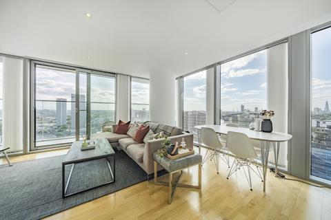 24 Marsh Wall London E14 2 bed flat for sale