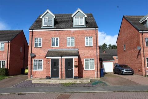Aspenwood Close, Bamber Bridge, Preston 3 bed semi