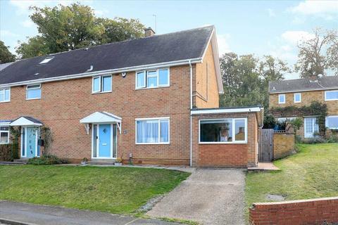 Knibb Place, Barton Seagrave 3 bed semi