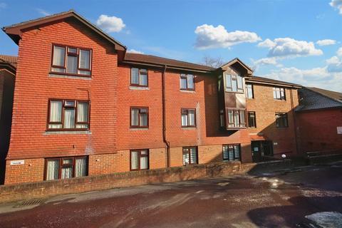 Francis Court, Worplesdon Road... 2 bed flat for sale