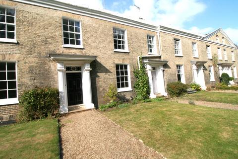 6 bedroom town house for sale