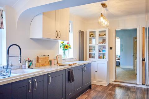St. Peters Road, Lowestoft 2 bed terraced house for sale