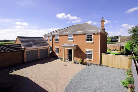 Hall Gardens, Ravenstone 4 bed detached house for sale