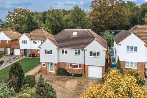 Barnet Drive, Bromley BR2 5 bed detached house for sale