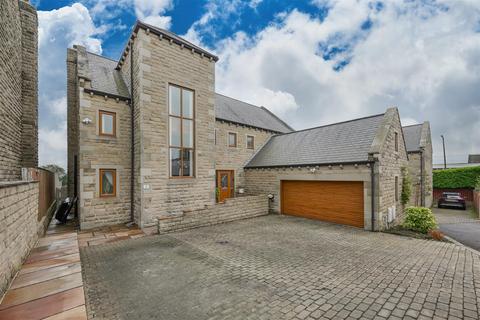 6 bedroom detached house for sale